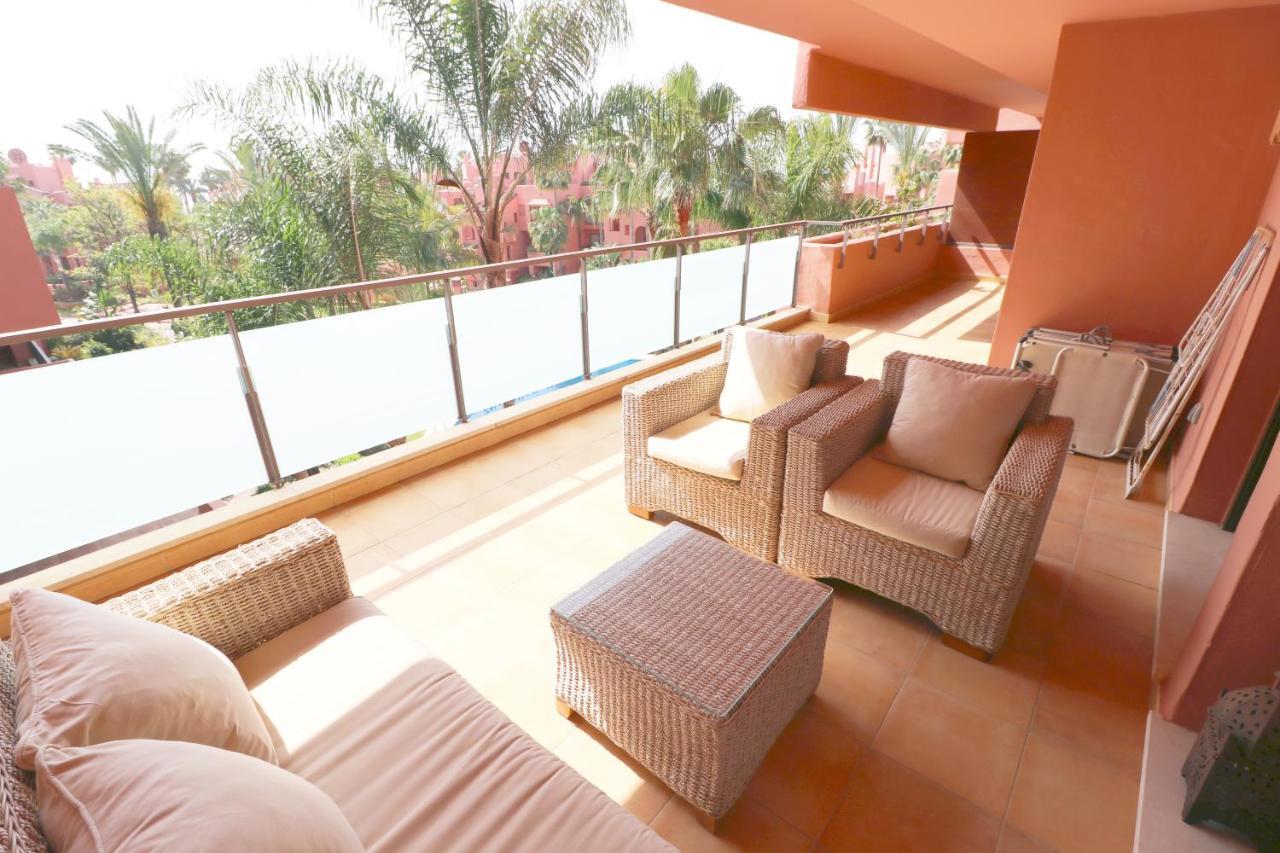 Salinas. Apartment For 4. Terrace/Parking/Pools/Gym/4Mins Beach Estepona Exterior foto